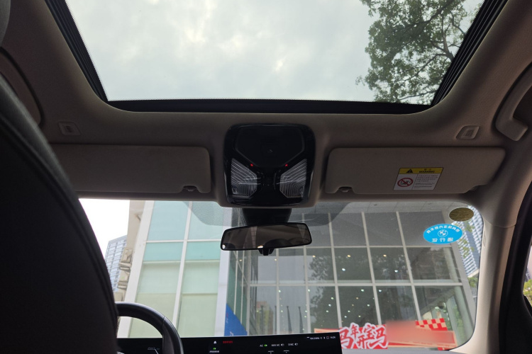 BMW i3 2022 car image #20