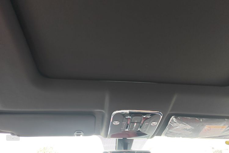 X70 PLUS 2025 car image #20
