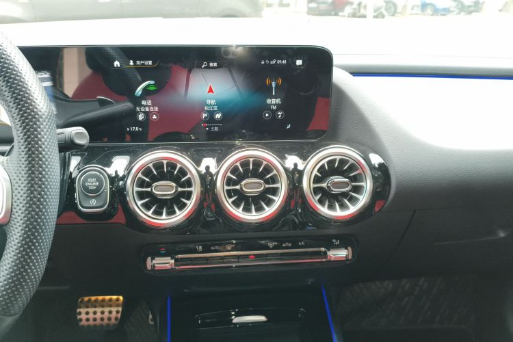 Mercedes-Benz GLA AMG 2023 #20 Mercedes-Benz GLA AMG 2023 car image #20