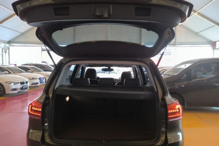 Volkswagen Tiguan 2016 car image #20