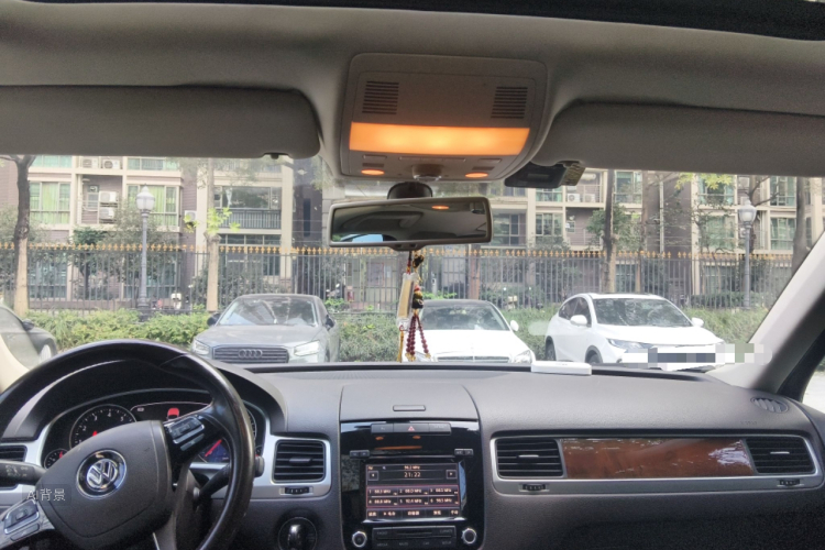 Volkswagen Touareg 2015 car image #20