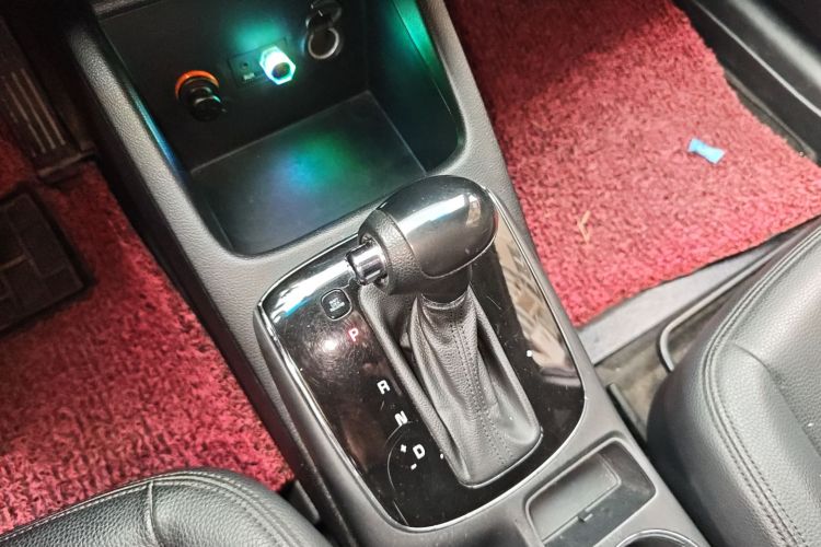 Kia K3 2016 car image #20