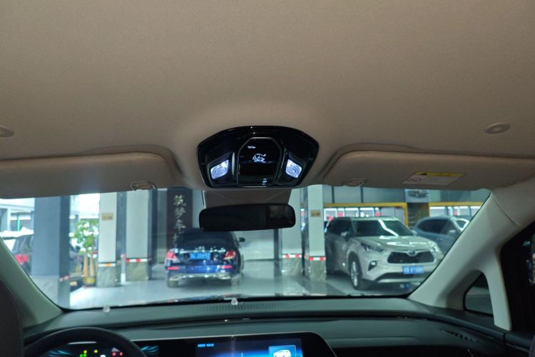 Forthing V9 2025 car image #20