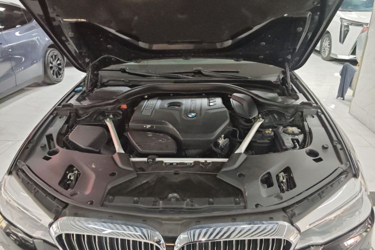 BMW 5 Series 2020 #20 BMW 5 Series 2020 car image #20