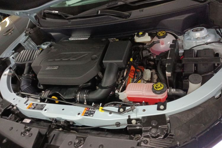 Chevrolet Equinox Plus 2025 car image #20