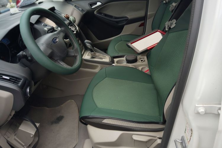 Ford Focus 2015 image de voiture #20