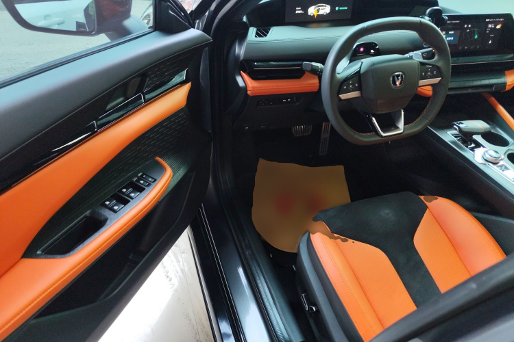 Changan UNI-V 2024 car image #20