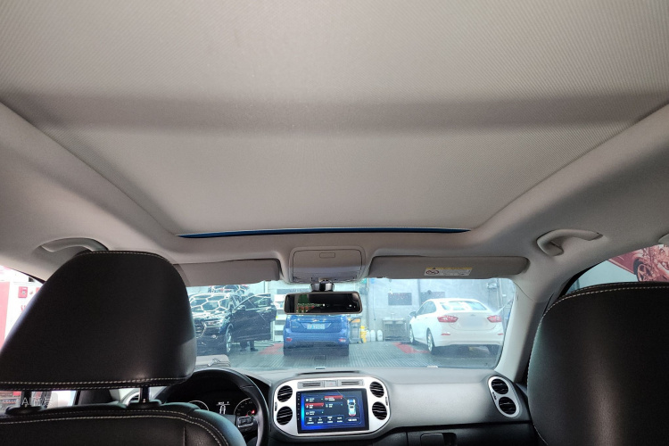 Volkswagen Tiguan 2018 #20 Volkswagen Tiguan 2018 car image #20