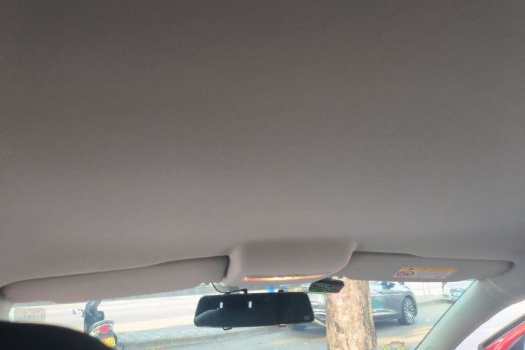 Polo 2018 car image #20