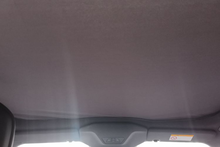 Avatr 06 2025 car image #20