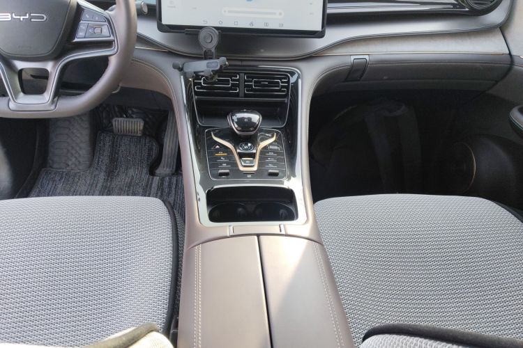 BYD Frigate 07 2024 #20 BYD Frigate 07 2024 car image #20