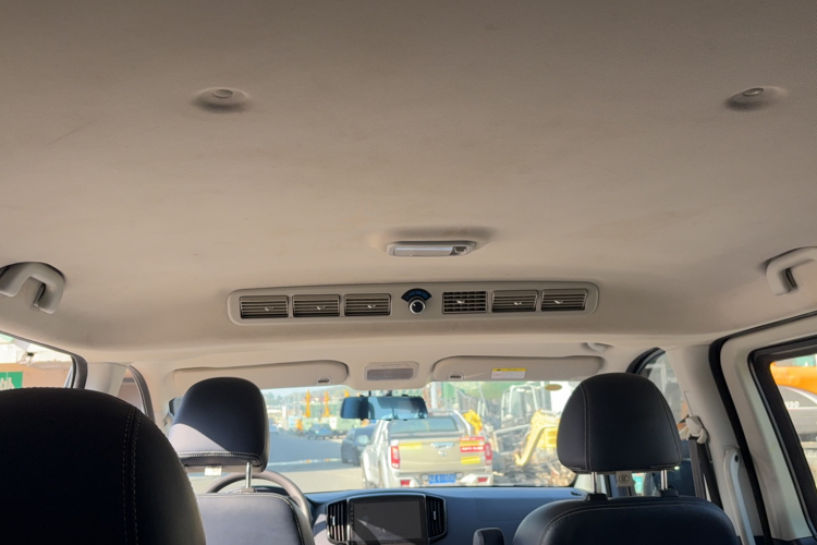 Forthing Lingzhi PLUS 2023 car image #20