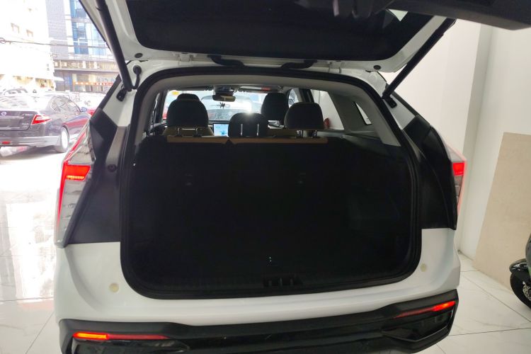 GEELY Boyue L 2024 car image #20