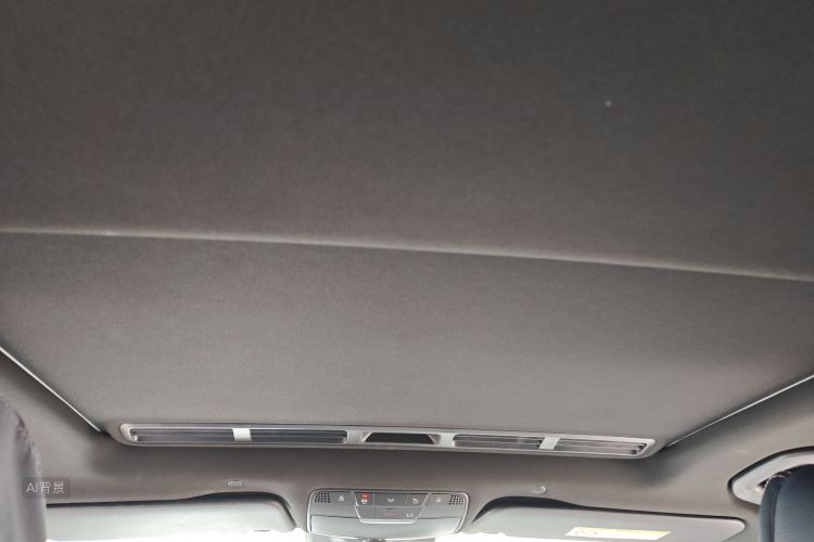 Mercedes-Benz EQC Class 2020 car image #20