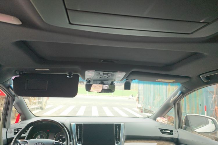 Toyota Vellfire 2020 صورة سيارة #20