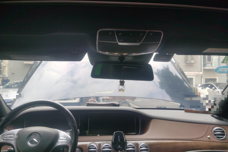 Mercedes-Benz S Class 2015 immagine di auto #20