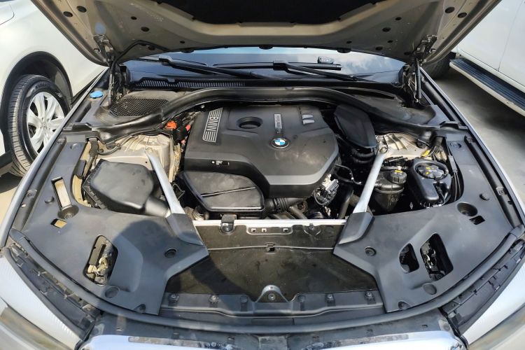 BMW 5 Series 2018 #20 BMW 5 Series 2018 car image #20