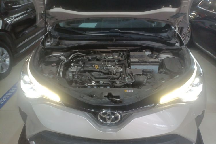 Toyota C-HR 2022 #20 Toyota C-HR 2022 car image #20