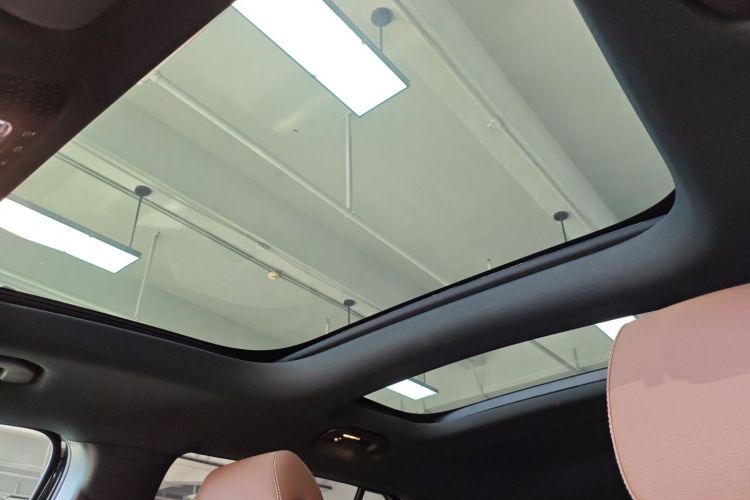 Mercedes-Benz GLB Class 2025 #20 Mercedes-Benz GLB Class 2025 immagine di auto #20