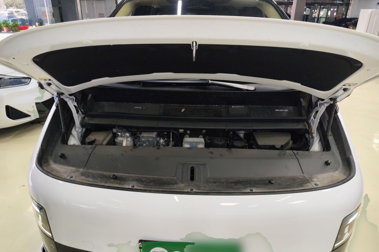 理想汽车 理想MEGA 2025 汽车图片 #20