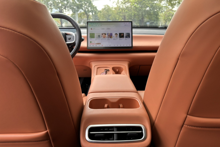 零跑汽车 零跑C10 2024 汽车图片 #20