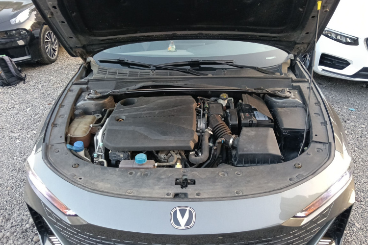 Changan UNI-V 2022 immagine di auto #20