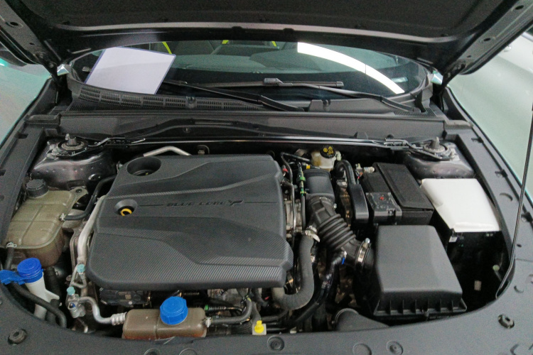 Changan UNI-V 2023 #20 Changan UNI-V 2023 car image #20