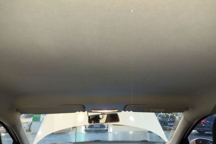 Santana 2018 car image #20