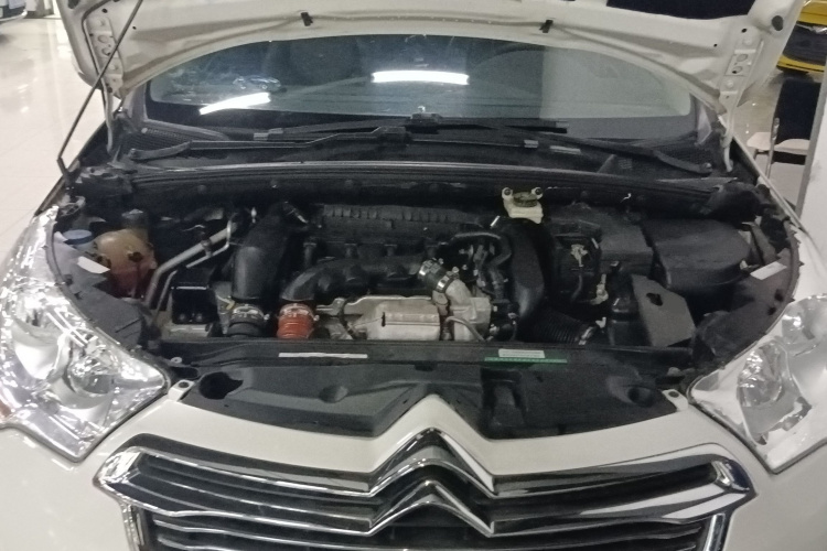 Citroen C4L 2015 car image #20