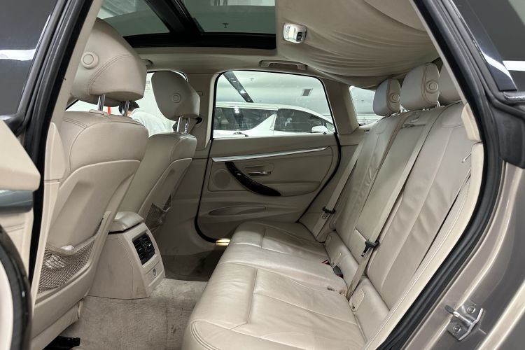 BMW 3 Series GT 2015 immagine di auto #20