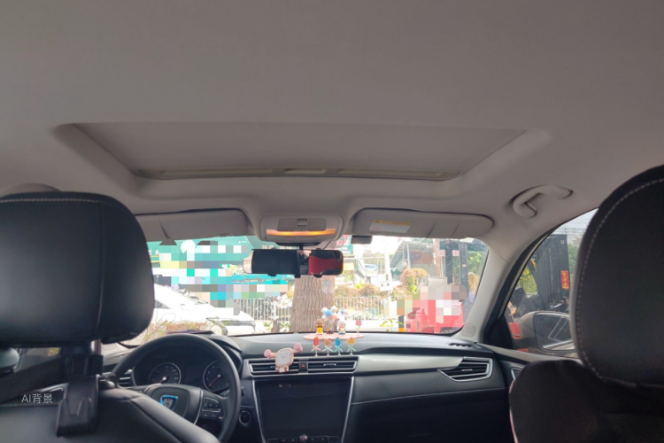 Roewe i5 2018 car image #20