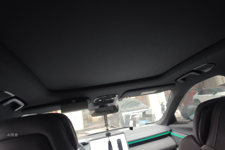 Lynk & Co 08 EM-P 2025 car image #20