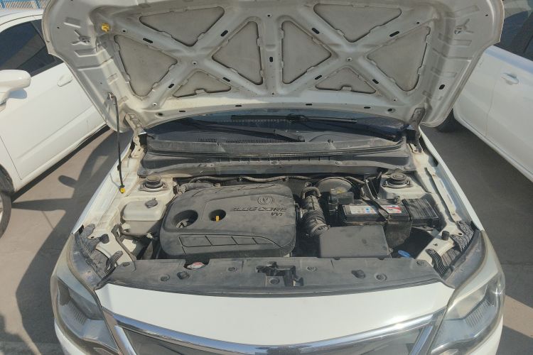 Changan Alsvin V3 2016 صورة سيارة #20