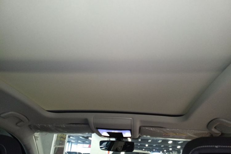 Volkswagen Passat 2025 immagine di auto #20