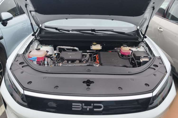 BYD Sea Lion 05 DM-i 2025 image de voiture #20