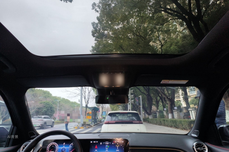 Mercedes-Benz GLB AMG 2025 car image #20