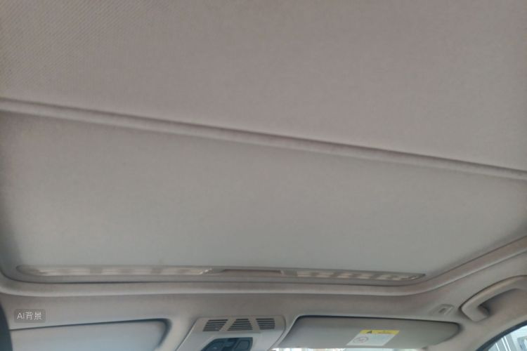 BMW 3 Series 2018 car image #20