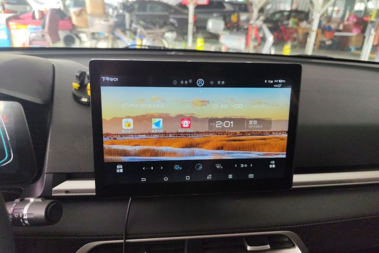 BYD e2 2019 immagine di auto #20