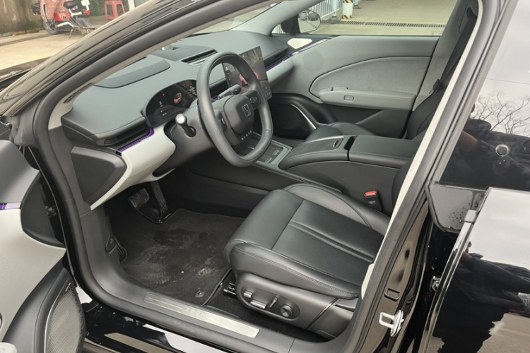 极氪 极氪007 2024 汽车图片 #20