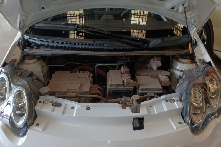 BYD e1 2020 immagine di auto #20