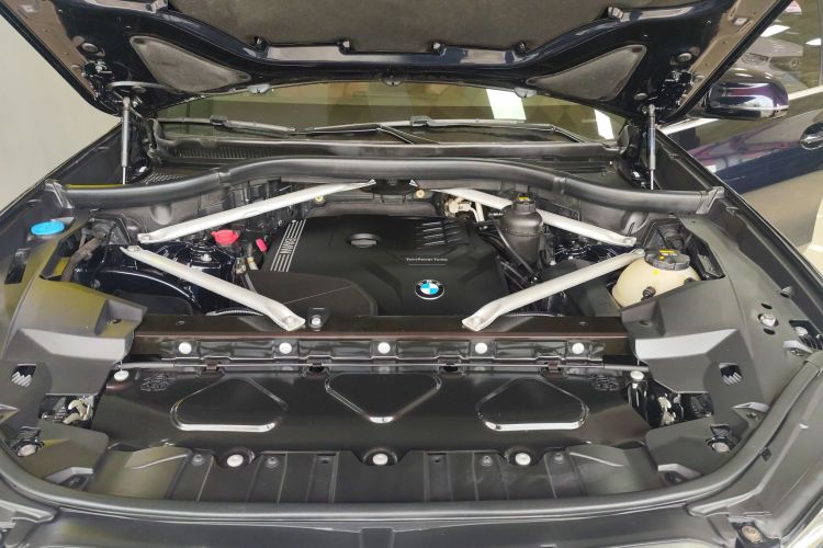 BMW X6 2020 immagine di auto #20