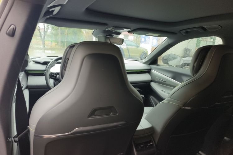 Lynk & Co 08 EM-P 2024 car image #20