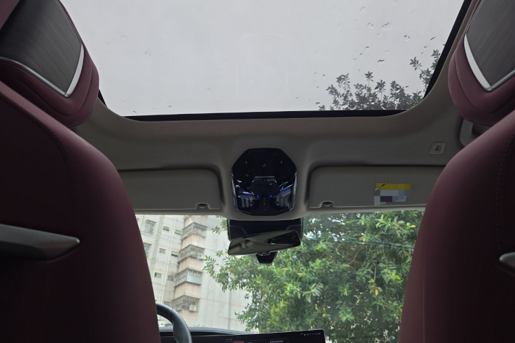 BMW 7 Series 2025 car image #20