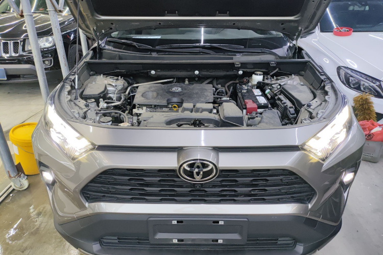 Toyota RAV4 2024 car image #20
