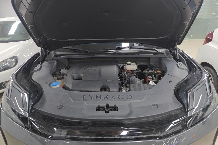 Lynk & Co 08 EM-P 2024 car image #20