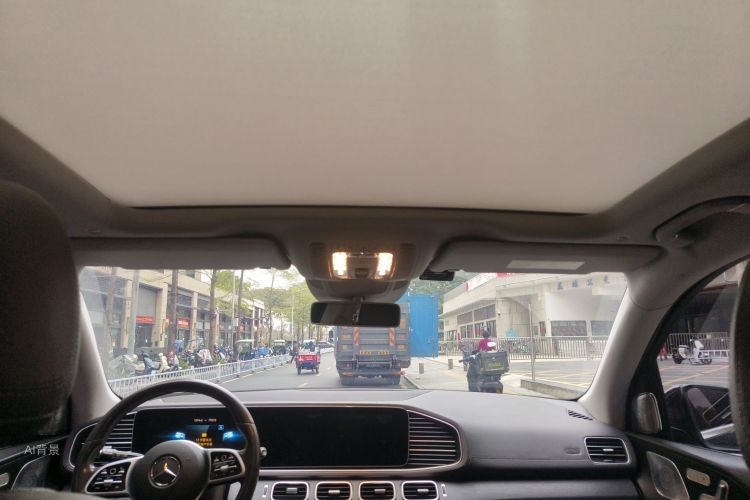 Mercedes-Benz GLE Class 2020 car image #20