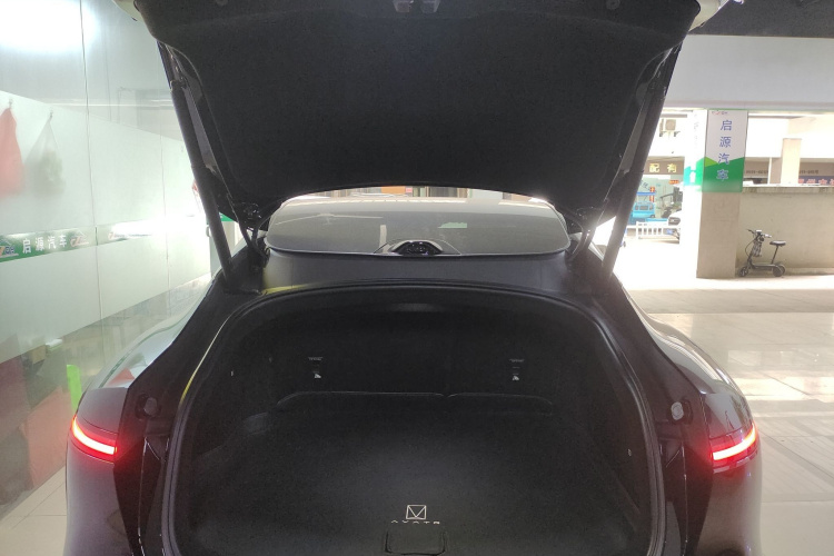 Avatr 06 2025 imagem de carro #20