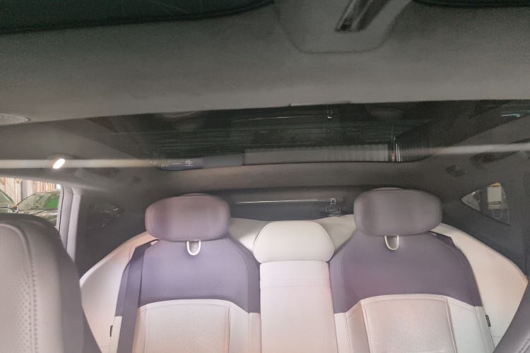 Avatr 12 2024 car image #20