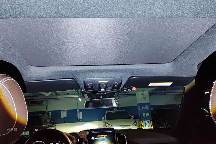 Mercedes-Benz GLE Class 2017 car image #20