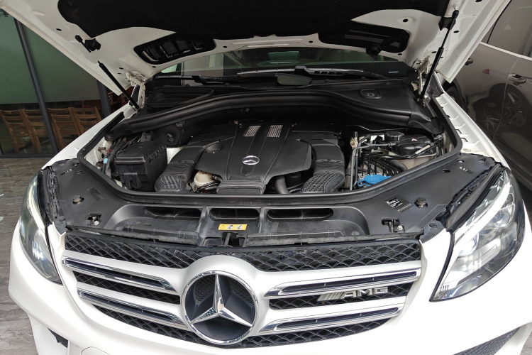 Mercedes-Benz GLE Class 2016 car image #20